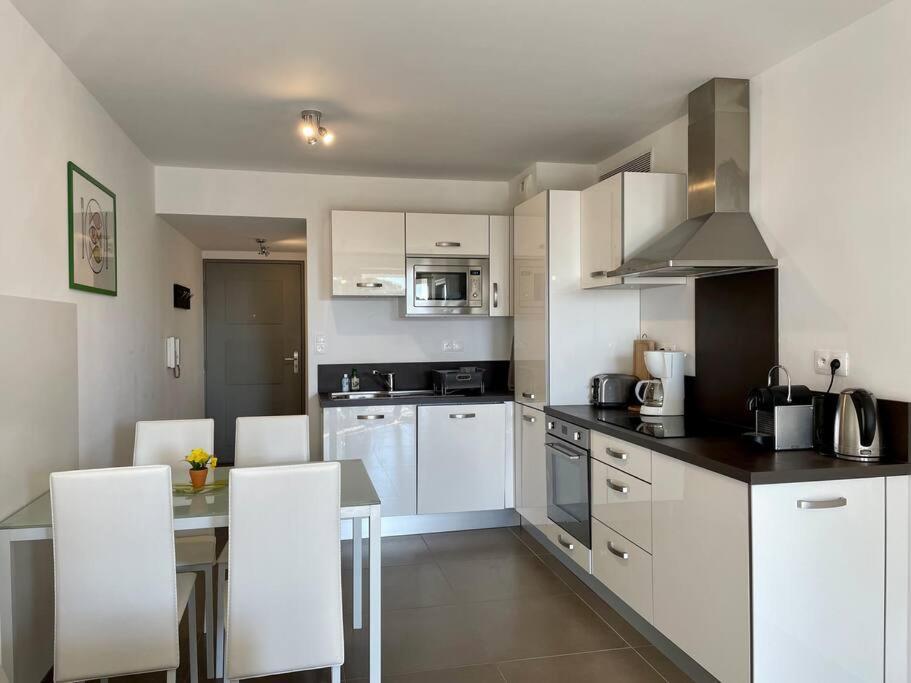 17 - Appartement Neuf, Parking Terrasse Et Jolie Vue Bandol Exterior foto